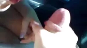 மோனா அசார்