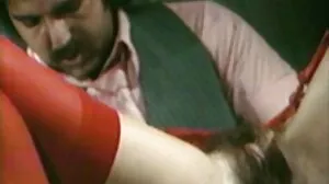 டைட் பாட் செக் MILF பாரா டாக்கி ஸ்டைல்